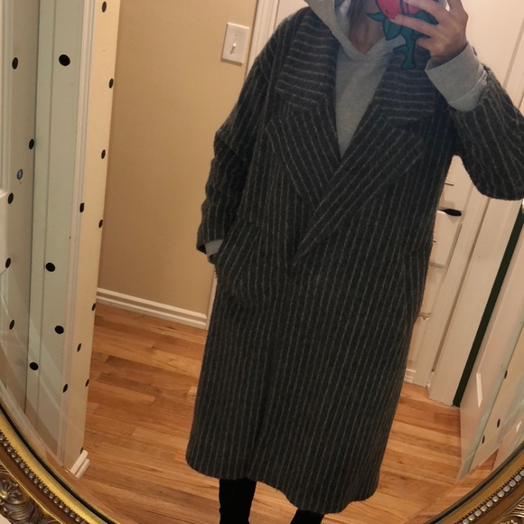 oversized coat. very good condition. - Picture 4 of 4